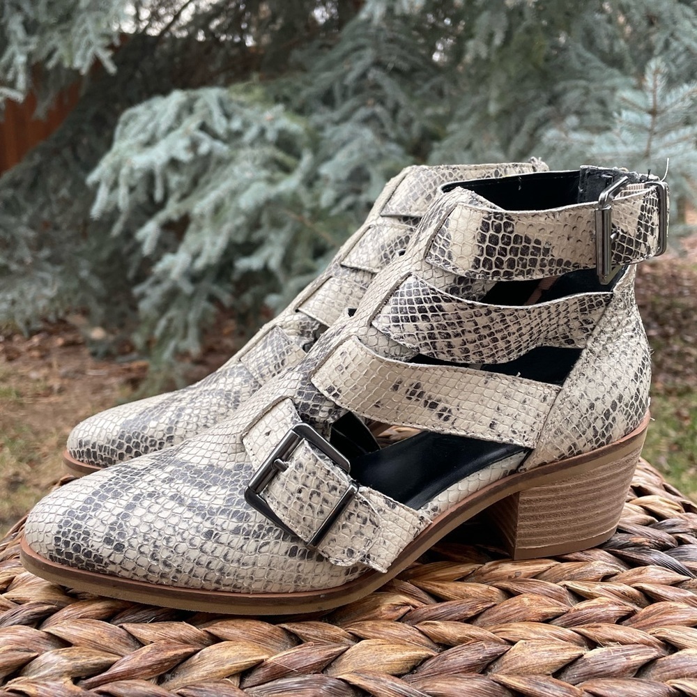 Snake Print Embossed Leather Pointed Toe Gladiator Block Heel Bootie Women Sz 7